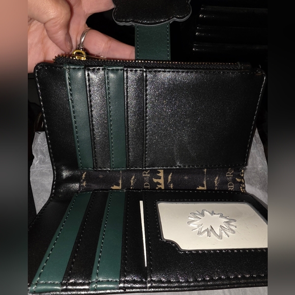 NEW! Loungefly The Lord of the Rings Doors of Durin GID Mini Backpack + Wallet - Picture 3 of 12